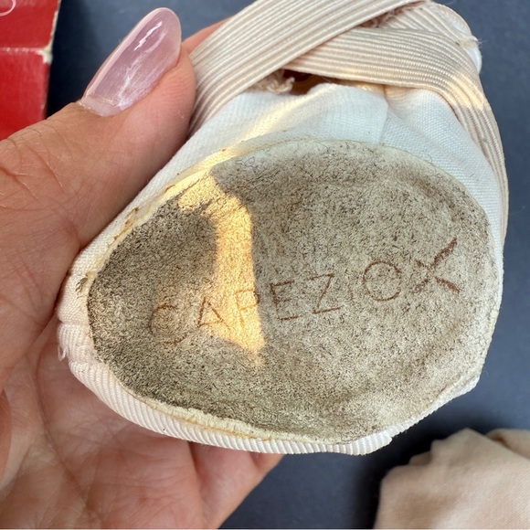 Capezio Girls Light Pink Canvas 12M Kids Ballet Shoes 🩰slippers - Picture 5 of 16